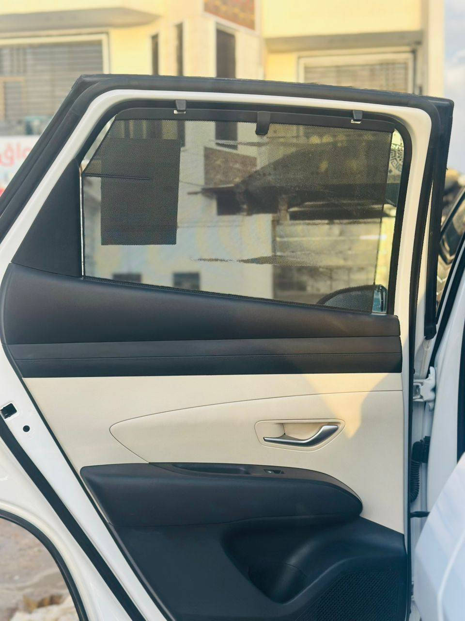 السلام عليكم 
توسان للبيع موديل 2025 خليجي رقم بغداد مكفوله كفاله عامه بشرط الفحص فول مواصفات تو كلر ماشيه 6  الاف كيلو متر 
المواصفات 
بصمه تشغيل/ بصمه بيبان/ تشغيل عن بعد/ جنطه كهرباء/ كراسي كهرباء اماميه/ كير 7 نمر/ تبريد كشنات تدفئه/ نضام نزول منحدرات/ نضام مانع انزلاق/ لايت زنون عالي ناصي / هند بريك بصمه/ مري شفط/ اربع انضمه قياده/ وباقي المواصفات معروفه السياره بحاله الزيرو/ 
مكان السياره بابل 
رقم الهاتف/***********/ اسيا 
رقم الهاتف/***********/ اثير 
السعر /230/ وبيه مجال حك الجيه 
رجاء الشراي يتصل وأقره المنشور ؟؟؟؟
