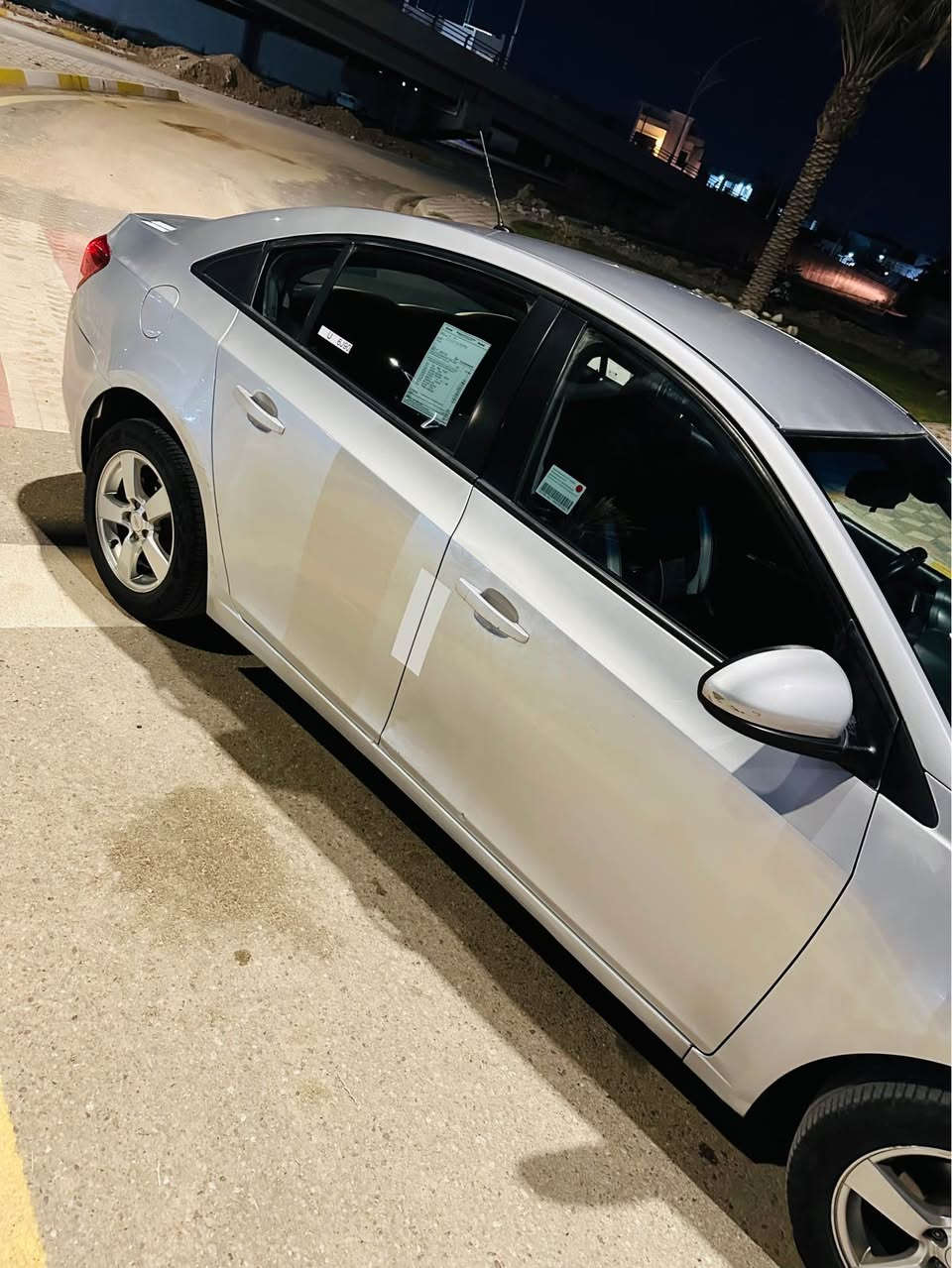 شوفرليت كروز 2012 داخل لونين 🩶🖤
فول اوتوماتيك شاشه وكاميرا مثبت سرعه  سنتر لوك  بيلاد 🚙 وبيها دفتر بانزين ⛽️
صبغ قطعتين بدون دواخل🤍
كير اوتو ميكانيك محرك شرط لا صرف ولا بخار🩵
رقم  سنويه هيزه جديد لحد 2031 شرط تحويل  تبريد ❄️ ثلج سعر مناسب 72 وبيها مجال مكان سيارا كركوك "***********"🦋 نقد فقط 💗 كركوك, العراق
