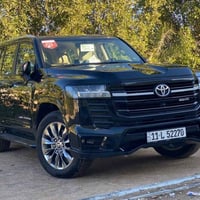 لاندكروز جي اكس ار • بلاك اديشن • ٢١ ألف