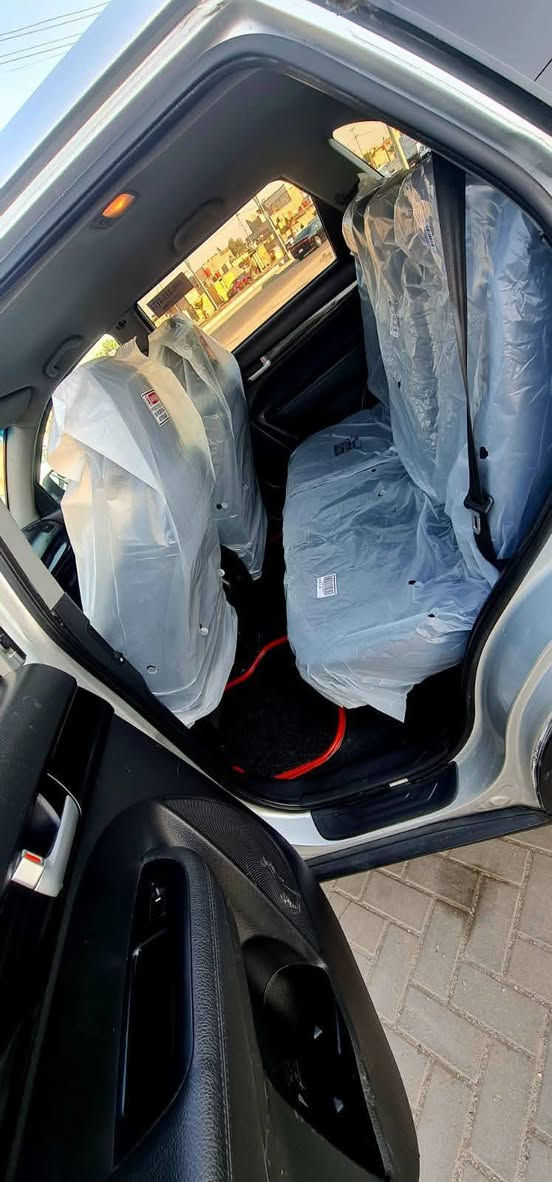 سلام عليكم سورنتو سياره جديده متومه شرط الحاسبه ارقام وسنويه واليبل سياره 7راكب  سياره مال جني مراوس حسب القناعه البصرة ***********
