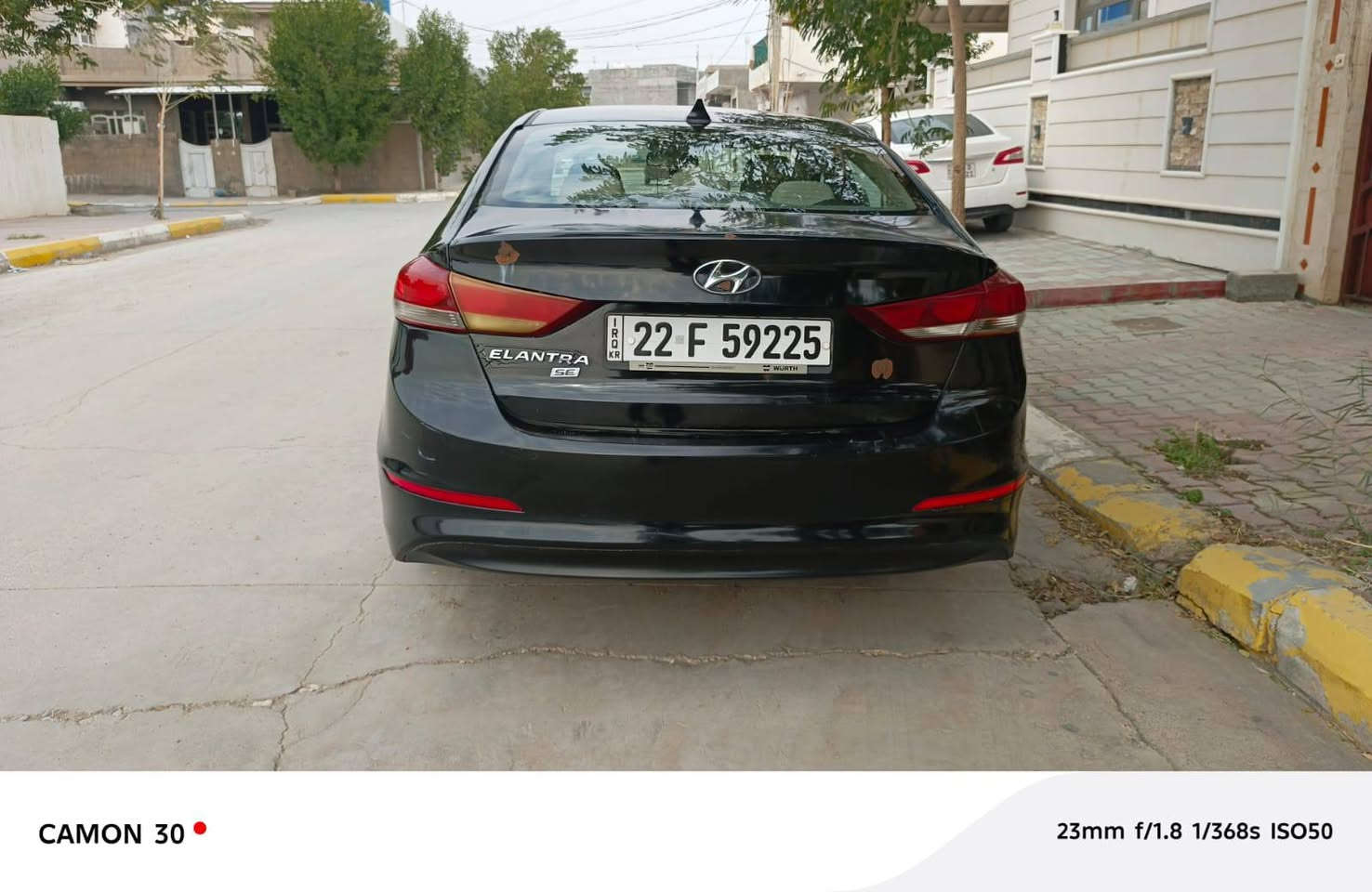 النترا 17 كير عادي 
امريكي ضربتها صندوك وجاملغ وربع بونيد من يم جاملغ 
سياره محرك كير صدر كهربائيات كله مكفوله سيارة باسمي احولك ثاني يوم سعر 120 بيها مجال لطيبين
***********
