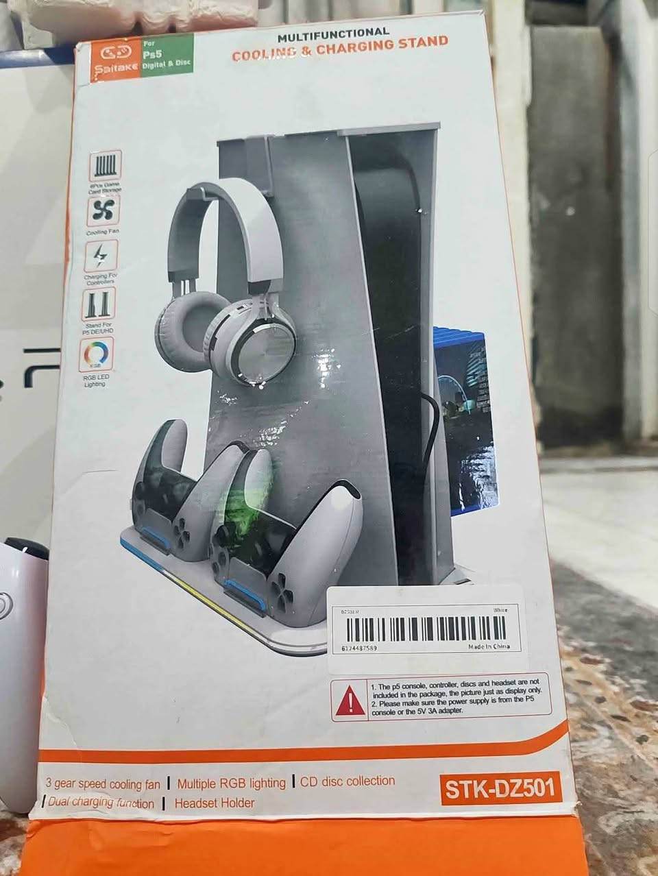 بلي 5 سلم 
كامل ملحقات مع جوستكين 
وقرص gta5
وستاند شحن وتبريد 
السعر 675 
مكاني ناصرية الشموخ 
للاتصال ***********
