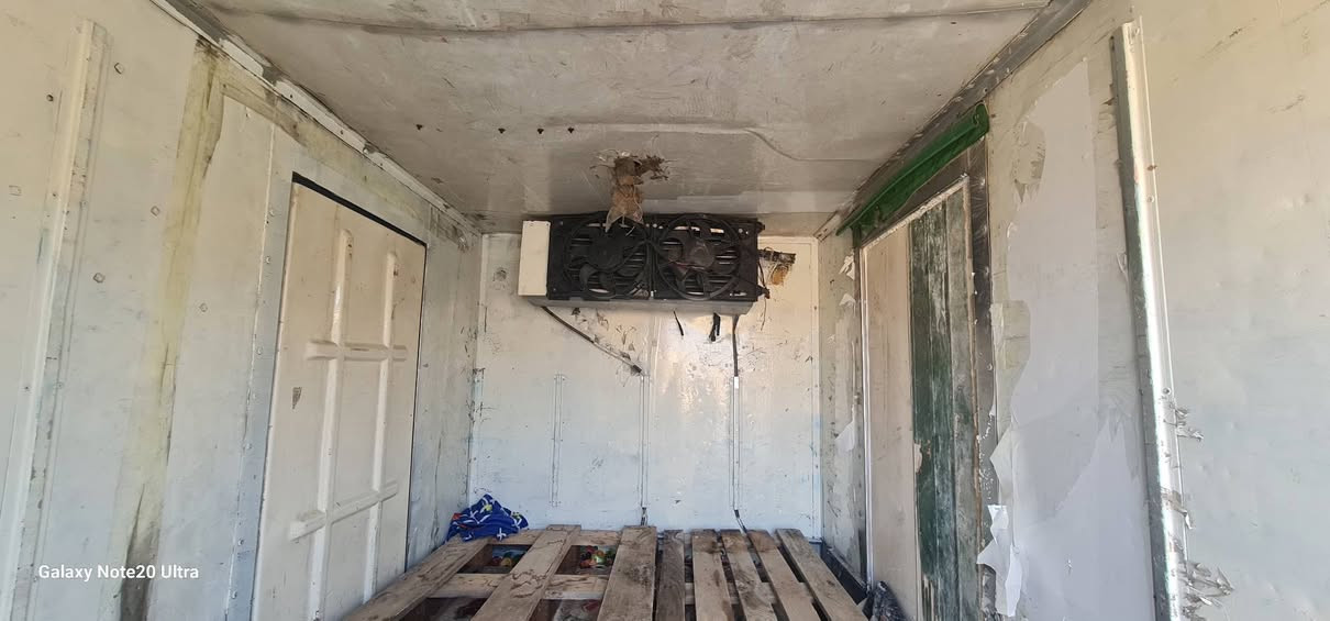 سيارة كيا براد موديل ٢٠٠٢ للبيع رقم بغداد شرط التحويل والنظافة كما في الصور . محرك نظيف البراد شغال كمبريسر جديد مشتغل فقط كم شهر 
***********
السعر ٧٠ ورقه
