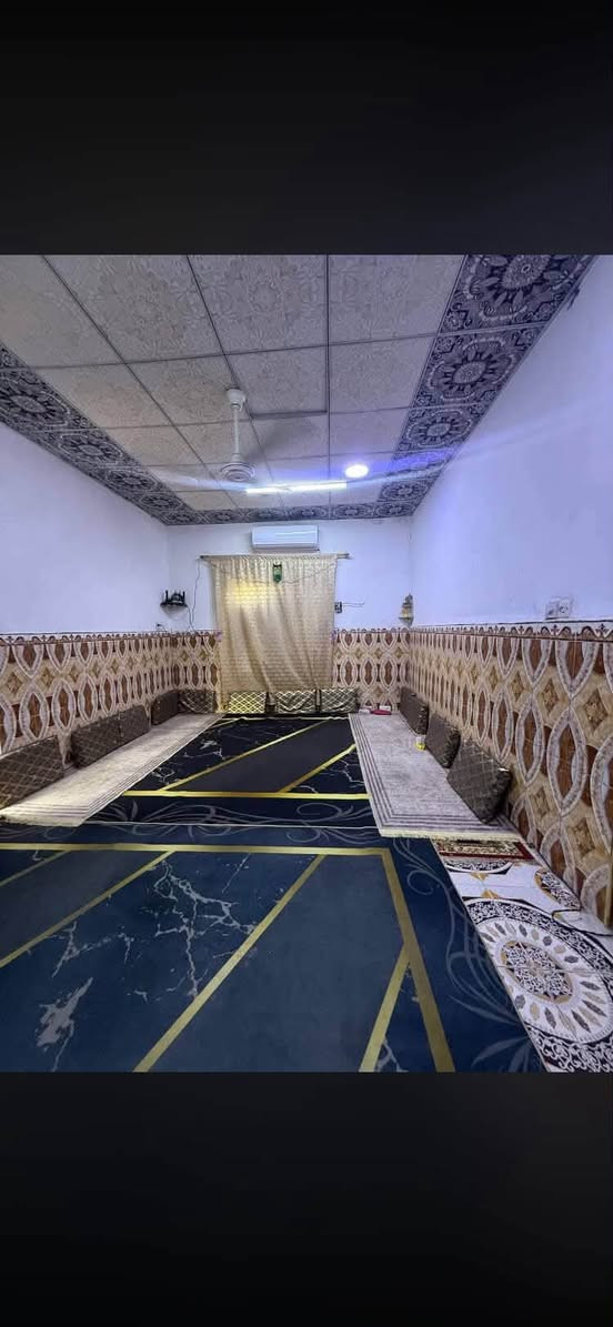 السلام عليكم
دار سكن للبيع بسعر مناسب

مساحه 120 متر
على شارع 10 متر

جميع الخدمات متوفره 
مدارس كهرباء ماء مجاري

محتويات البيت⬇️
كراج
دوانيه + صاله
غرف منام 2
مطبخ + صحيات

العنوان أبي الخصيب طريق الوصطي مقابل مدرسة طيور الخصيب الأهلية

نوع العقار طابو ملك صرف زراعي عراقي سند 25

السعر ٣٧ وبي مجال  لشراي 

للاستفسار ‭***********‬
