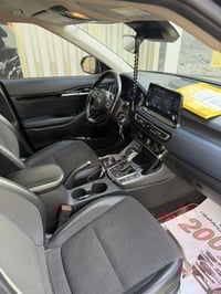 موديل 2021 محرك 2000 حادثها بسيط جامغ ايمن فقط مبدل واضح في الصورة  مر...