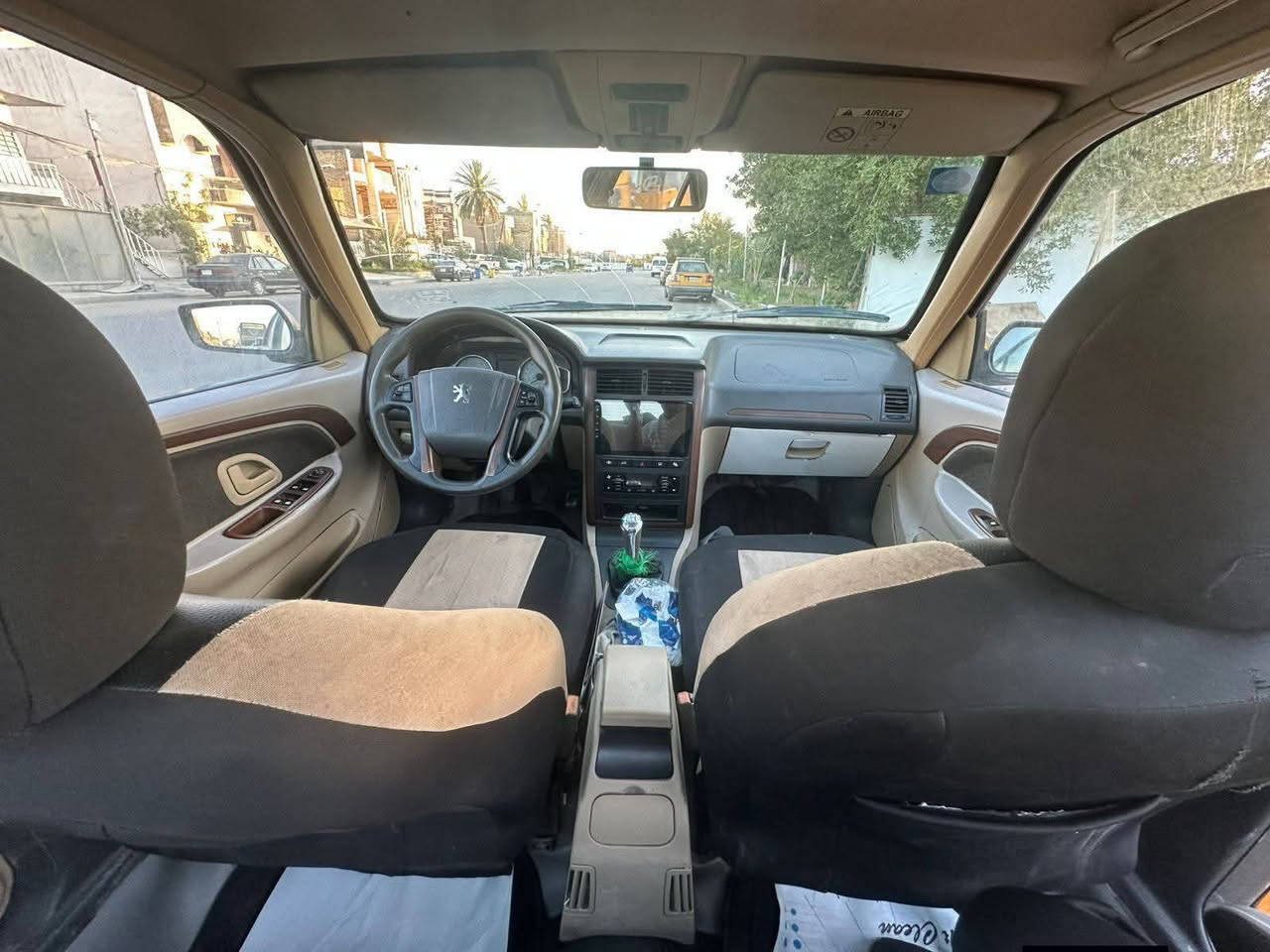 السلام عليكم بيجو بارص بغداد إنكليزي بسمي ٢٠١٨السعر٥٢وبيه مجال محرك كير صدر خلفي إمامي تبريد تدفئه مكفولات مصفرة من كلشي مكانه بغداد حي الجهاد ***********////***********
