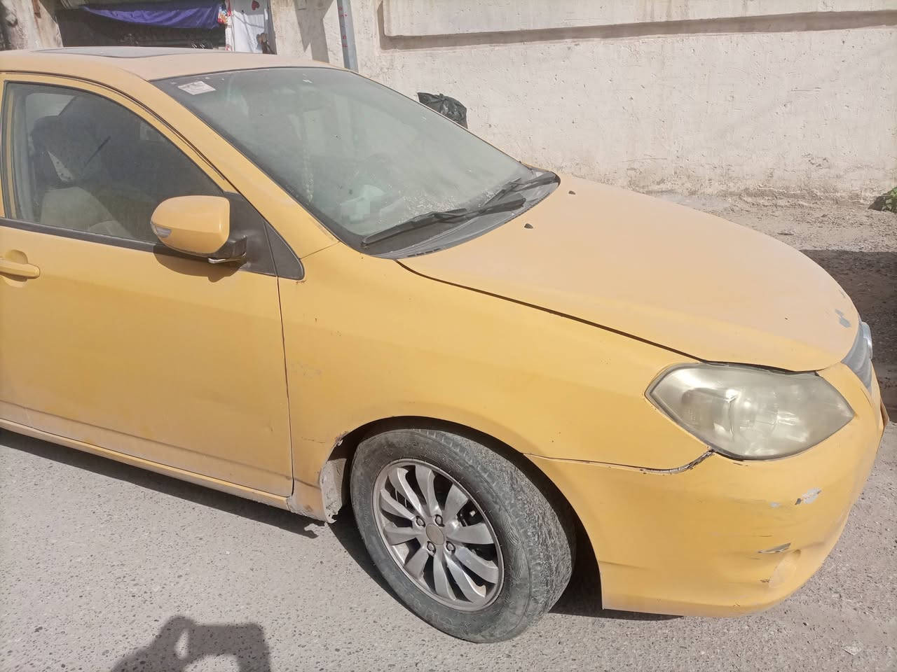 من رخصة الادمن المحترم
بي واي دي g3 موديل 13كير عادي محرك هوندا ياباني  حره بسمي بس السنويه منتهيه سعره 35 ورقه بقية  التفاصيل الاتصال ***********
