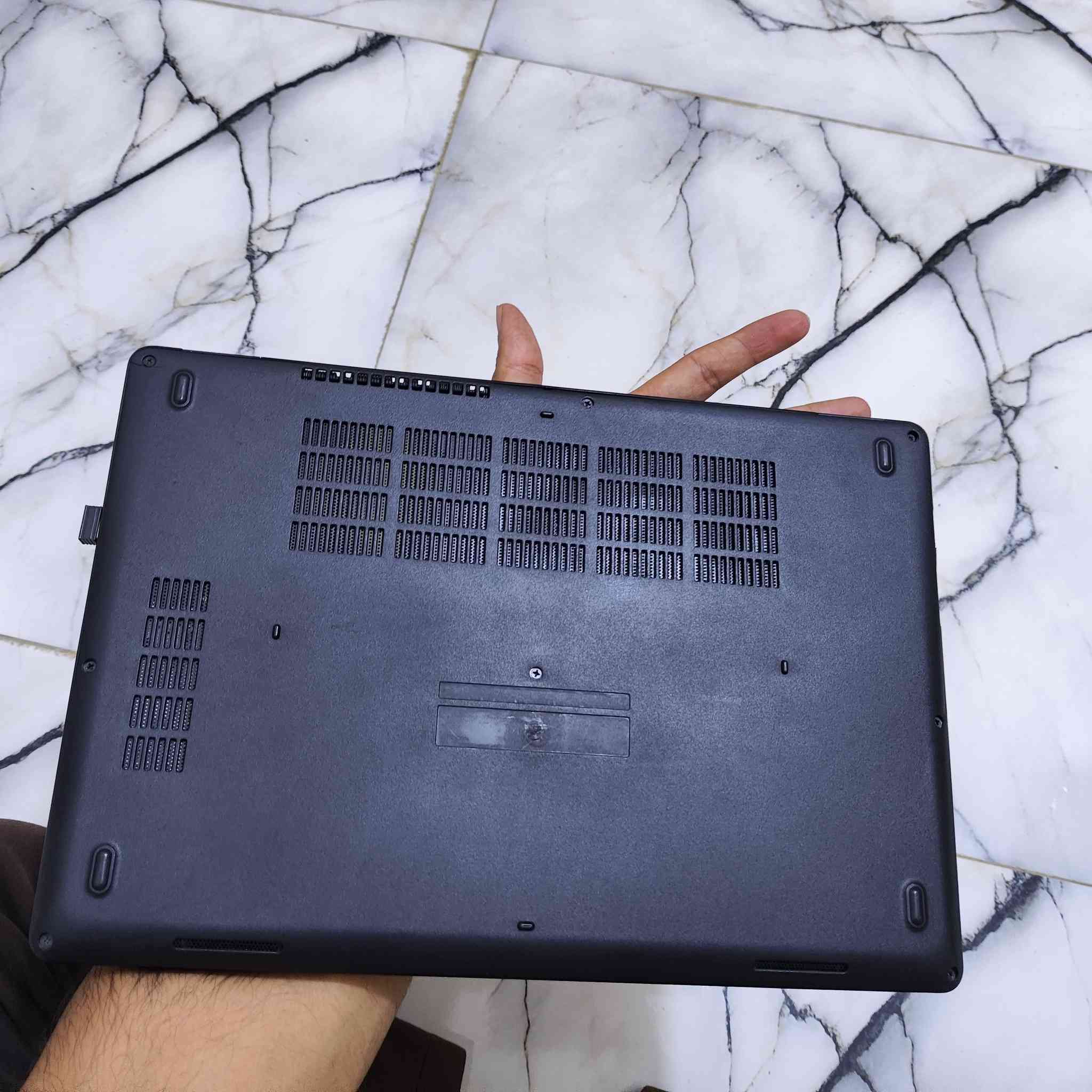 للبيع Dell Latitude 5420 💻
🔹 المعالج: Core i7 الجيل الثامن (8th Gen)
🔹 الرام: 16GB
🔹 الخزن: SSD 512GB
🔹 كارت شاشة: Nvidia 2GB
🔹 الشاشة: 14 إنج FHD
🔹 بيه ماجل (شاحن) أصلي
✅ مناسب للدراسة والدوام والاستخدام اليومي.
💰 السعر: 350,000 دينار عراقي
📩 للاستفسار مراسلة الخاص.


**إذا كنت صاحب هذا الإعلان وتريد حذفه لأي سبب، رجاءا أرسل رسالة إلى الدعم الفني**