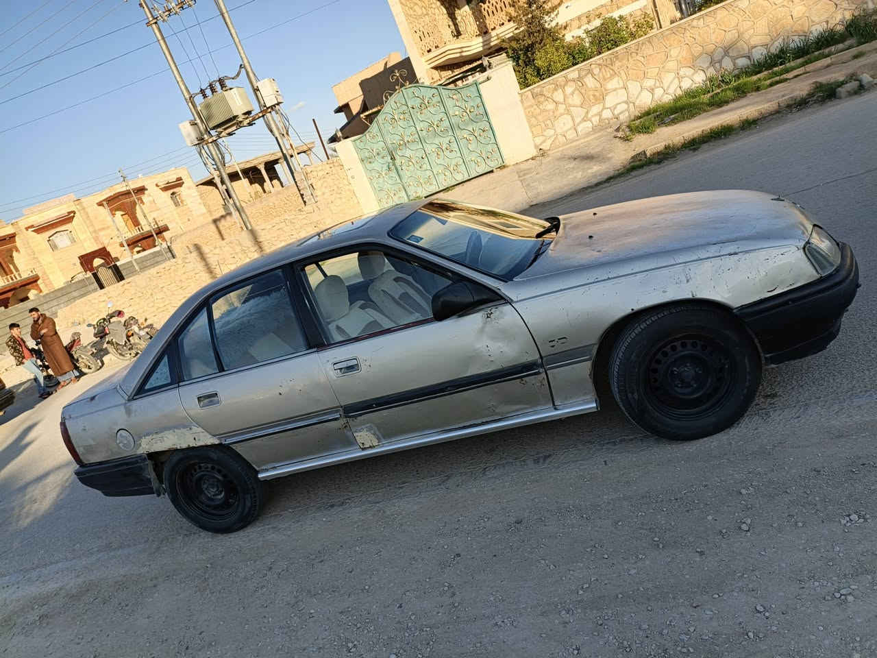 السلام عليكم
اوبل اوميكا موديل 89
رقم انبار دولي صاحبها براوه 
كير محرك شرط صدر جديد 
الكشر واضح كدامك 
للبيع السعر 25 وبيها مجال 
العنوان الانبار قضاء راوه 
للاستفسار على الرقم *********** مصطفى 
***********
