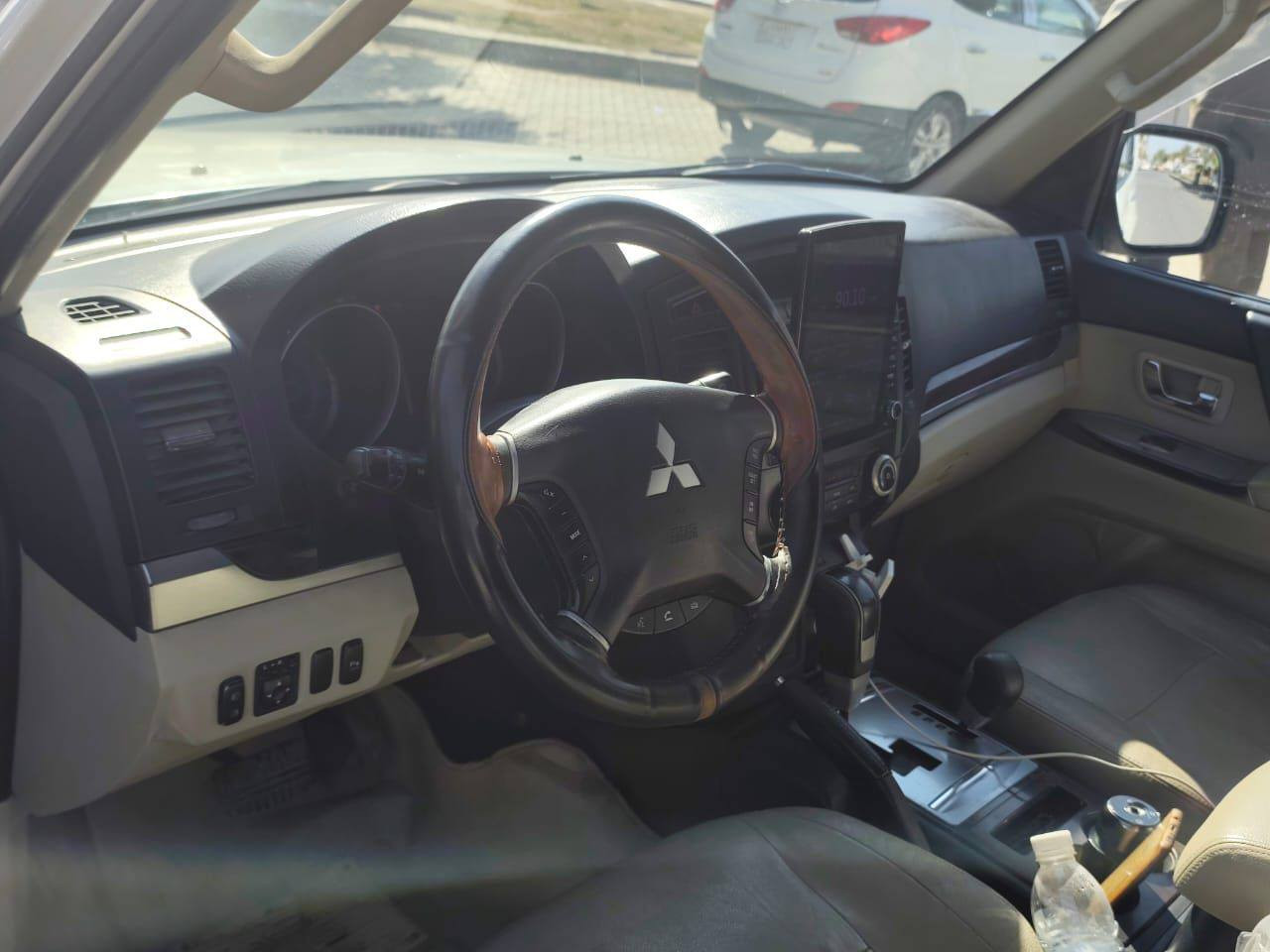 السلام عليكم باجيرو 2014🌹

🔴فول ١/١ حبتوري السياره مكفوله عدا جاملغ امامي وربع من البنيد صبغ
 ومحرك كير صدر كله جاهز وخير من الله

🔴 (الموصفات فول1/1. )

🔴فتحه 

🔴كشنات جلد اصلي 

🔴دبل كشن كهرباء 

🔴دمام حبتور 

🔴فول تحكم استيرن 

🔴شاشه كبيره

🔴زراك لايت 

🔴لايت زنون 

🔴محرك 6 سلندر 3500

🔴فورويل دفع رباعي 4x4 

🔴٧ راكب 

🔴ويل ١٧ تخم تاير جديد 

🔴مري شفط وترحيب حبتور 

🔴٨ ايرباك 

🔴حساس خلفي اصلي 

🔴كامره خلفيه 

🔴مرايه عاكسه 

🔴السياره جديده وحتى الطسه معالجهه

       🔴( رقم بغداد دولي جديد بسمي)

🔴السيارة جاهزة مجهزة بدون اي نقص 

مكان السياره بغداد
الاستفسار على الرقم
***********🔴
