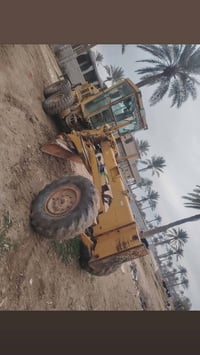 كوماتسو 605 • موديل2000 • جير اوتوماتيك