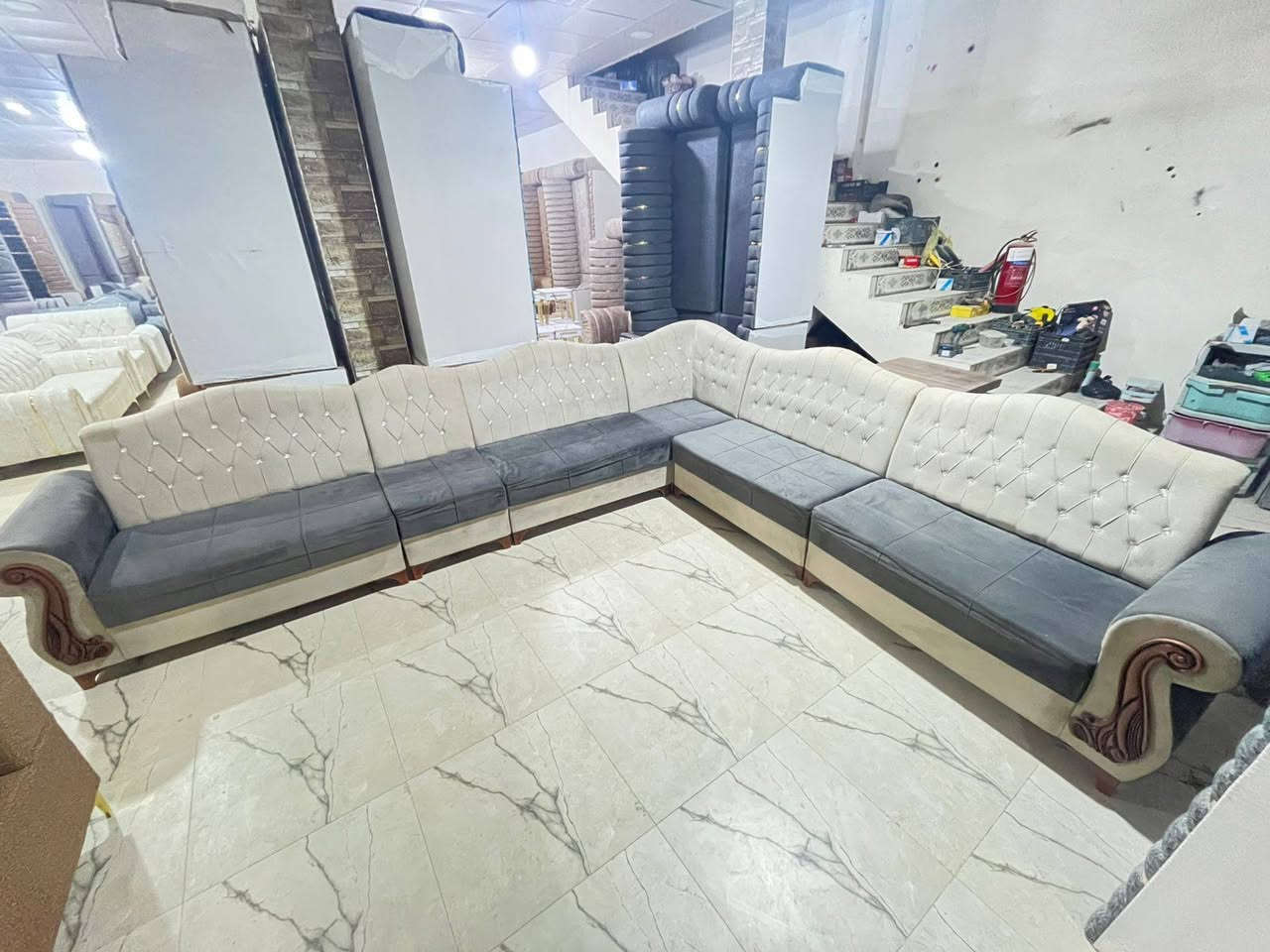 بسم الله عرض اليوم ديوان 11مقعد تكمه شغل درجة اولى والسعر راح يكون فقط 150 زورنا سامراء شارع الفين مجمع السليمانية او اتصلو علينا نرحب بيكم بكل وقت 
ابو إبراهيم (***********)
واتساب إبراهيم (***********)
