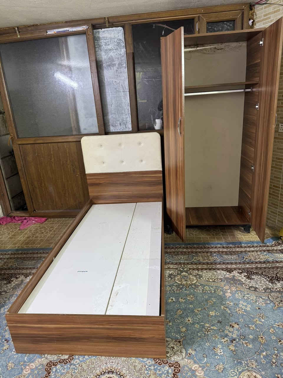 كنتور بابين مع سرير سعرهم 110 الف
عنوان اربيل بختياري

***********  /***********/***********
