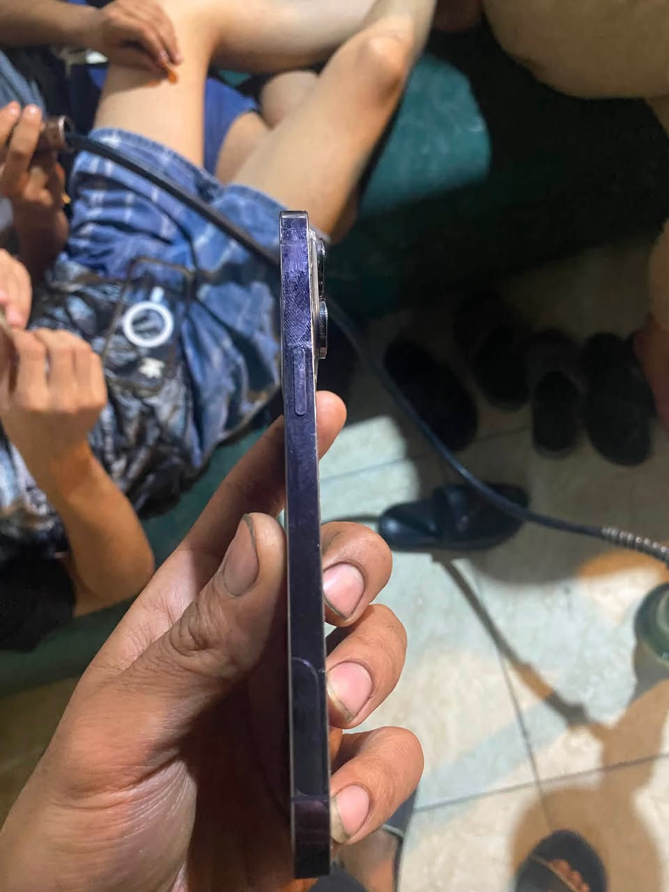 السلام عليكم شباب ايفون 14 برو ماكس ذاكره 256 بطاريه 81 كلشي ممبدل بي كفاله بس ضهر مكسور و ممبدل لسعد 750 الرقم ***********
