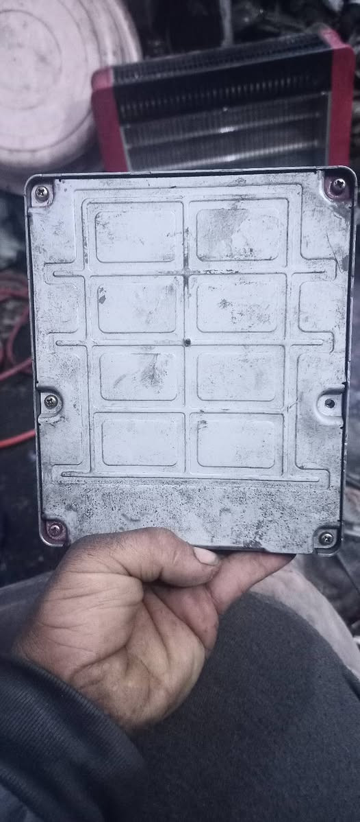 السلام عليكم عقول كورله بيكاجوفيشه زغيره وجبيره ثنين اي واحدتريده عله الشغل البيع العناون بغدادالكريعات ***********
