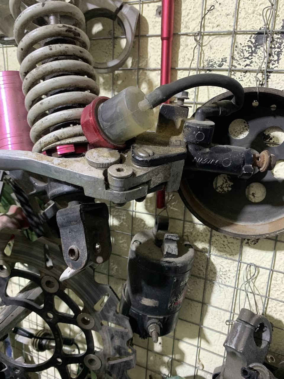 سلام عليكم غراض كاوسكيً2004 شتريد موجود  رقمي ***********
