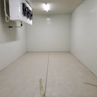 للبيع بسعر مناسب جداً   جهاز براد ايطالي 12 طن 3 مروحه  سندويج 10 ملم ...