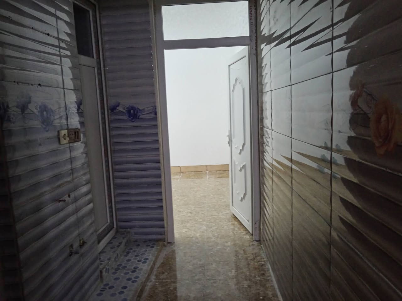 دار طابق واحد للايجار
المساحة / ١٠٠ متر
العنوان / كركوك حي النصر الثانية قرب مستشفى الولادة والأطفال
الإيجار الشهري / ٣٠٠ الف
للاتصال / ***********
