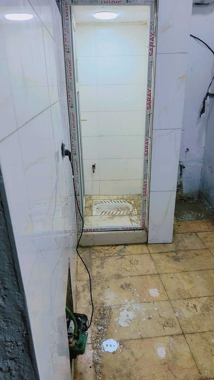 السلام عليكم بيت 95 متر مناقصه شي جاهز للسكن فارغ البيت عنوان البيت البلديات الضباط الثانية تعبر المحطة الصفرة أول فرع يمين السعر 95 
***********
