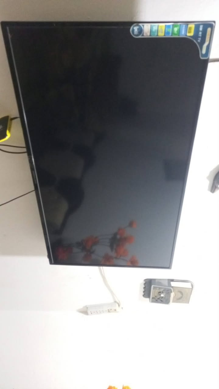 شاشه بلازمه حجم 55 سعر 225 تواصل ***********
