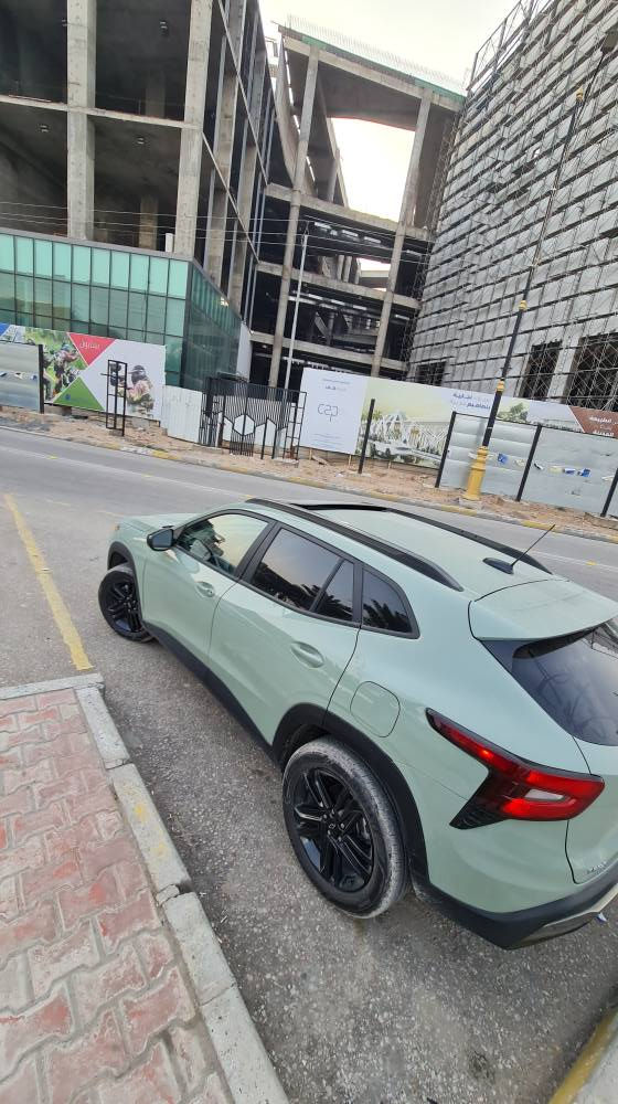 بسم الله الرحمن الرحيم 
الحلوة للبيع 
شوفرليت تراكس ٢٠٢٤ اكتيف 💚
محرك : 1200 Turbo 
3 سلندر

حادثها : تبديل دعامية أمامية نفس اللون بلادية مال Activ فقط وبارد بجاملغ الخلفي يعني سيارة بدون صبغ 

اللون : أخضر مميز 💚

 عداد المسافة : 9 الاف ميل 

المواصفات : Activ 1/1 فوول 

( كشن كهربائي ، كشنات تدفئة، سلاید فتحة ، شاحن وايرلس لاسلکي ، ابواب بصمە ، تشغیل عن بعد ، دخول ذکي، بصمە تشغیل ، کیج الکتروني کامل ، لایتات لید و زنون ، بك لایت لید  ،رادار امامي  ، کامیرا خلفيە، حساسات خلفي, کشنات هیتر جلد کهربائي ، تدفئة استيرين 
العنوان : كربلاء المقدسة 
السيارة حرة بدون رقم تترقم أي محافظة 
رقم التواصل : *********** بي واتس كربلاء, العراق
