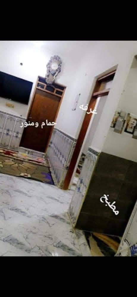 دار زراعي طابقين اول كامل غرفه ومطبخ وغرفه واستقبال وصاله وصحيات وحمام كله سراميك وطابق الثاني 3 غرف وصاله وحمام عاوزات لبخ ورضيه مساحه 130 طول 13 وعرض 10 بناء طابوك وسقف صب مقابل تحويلت اسكان مال كيات عد ال ابو فياض هاتف *********** سعر 100
