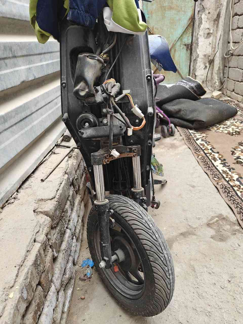 السلام عليكم
دراجه شحن ار10 للبيع تعرضت لحادث ونعوج الويل مالته صار بي عاواج الامامي شغاله وتمشي كلشي ما بيه جديد باب أول قيم واخذ بل يرضي الله 
مكاني ناصريه ***********
