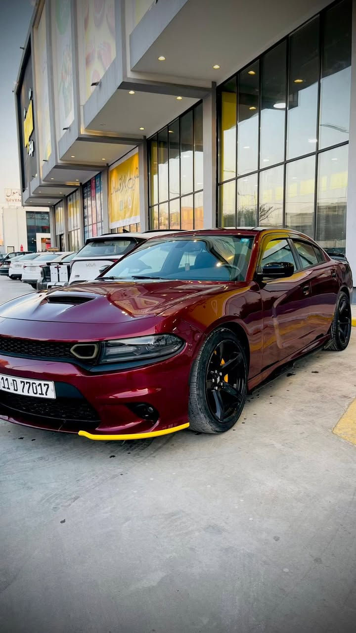 السلام عليكم 
جارجر RT(5.7L) الموديل 2020
رقم بغداد بأسمي 
ماشية 58 الف mi
مواصفات السوبر تراك الاعتيادية 
كشنات مخمل
كشن السائق كهرباء 
قطعتين تبريد
شاشة كبيرة 
حساسات خلفية 
سماعات الباين 
حادث كلش خفيف جاملغ وباب 
ايرباكات سليمة 
للاستفسار الاتصال على الرقم 
***********
