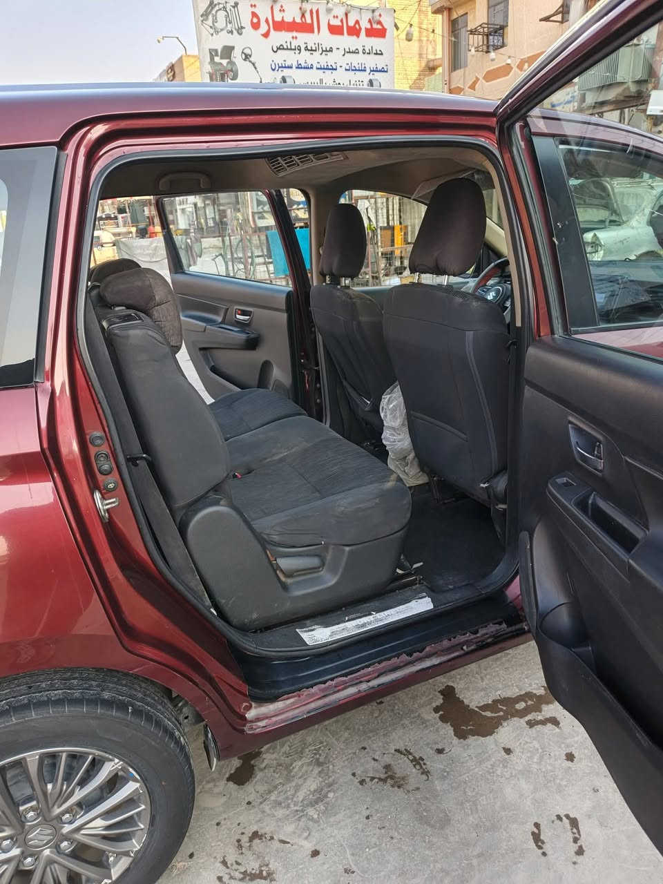 السلام عليكم ساسوكي ايرتجا موديل 22سيارة كفالة ماعدا الحالوب بيهة قليل   السيارة ما بيهة شيي كاملة مري شفط شاشة كلة كامل كير مكينة خير من الله السيارة ماشية 104 مطلوبة للمصرف لل 27تنفك الرقم ***********
