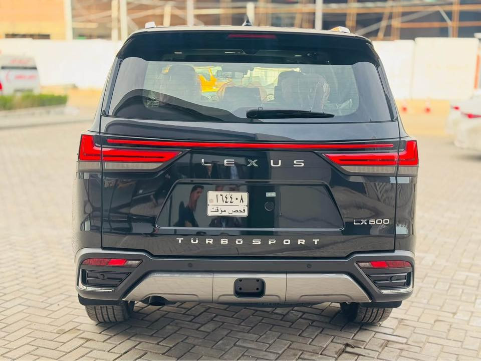 لكزز موديل 2025 
صفر كيلو متر 
بلاتنيومLX600 
معروفه مواصاته 
***********
