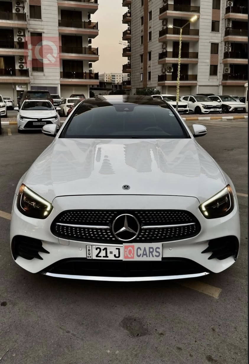 Mercedes Benz E350 AMG
الموصفات 
1. فتحه سقف 
2.  بصمات ابواب  
3. لايت متحرك 
4. كيج إلكتروني متغير 4 أشكال 
5. شاشه حجم الكبير  
6. رادارات امامي خلفي جوانب 
7. حساسات 360 درجه 
8. صندوق كهرباء 
9.اتو هولد
10. لد داخلي متغير 64 لون 
11. سماعات برو مستر 
12. كشنات تدفئه
13. ويل 19 AMG أصلي 
14. صفر مسج جديده جداً السياره ما بيها اي نقص

- مكان السياره بغداد المنصور
- حادث دعامية امامية فقط ايرباك ستيرن  

***********- الاستفسار 
السعر 358 ورقه
