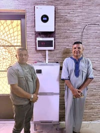 طاقة شمسية • بطاريات ليثيوم • ألواح لونجي ٦١٥