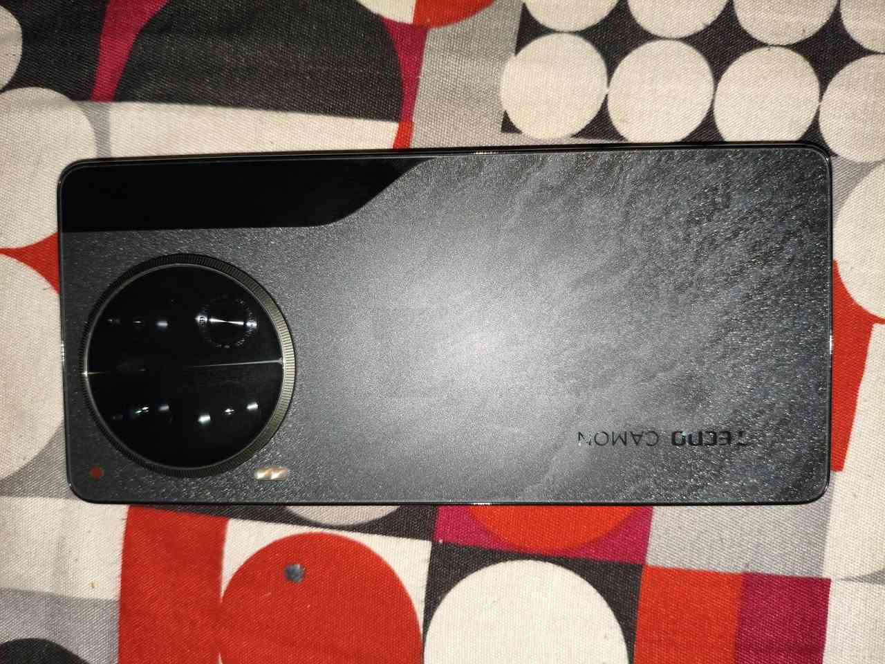 السلام عليكم ورحمه الله وبركاته 

للبيع او مراوس وانطي فرق

الوصف مهم جدا جدا

الجهاز شغال 100/100ماعدا فطور بالتاج الخارجي فقط 
وشغاله طبيعي 100/100 

تكنو كامون 30برو فايف جي
ذاكره كليه 256
رام 8+8
وحدة معالجه G99
كاميرا خلفيه 50..OIS..كاميرا اماميه 50/مك
البطارية 5000/ملي ام
اصدار 15

السعر قفل قفل قفل قفل 
//160//الف العنوان بصرة قبله شارع السوق الكبير هاتف 

***********
***********
