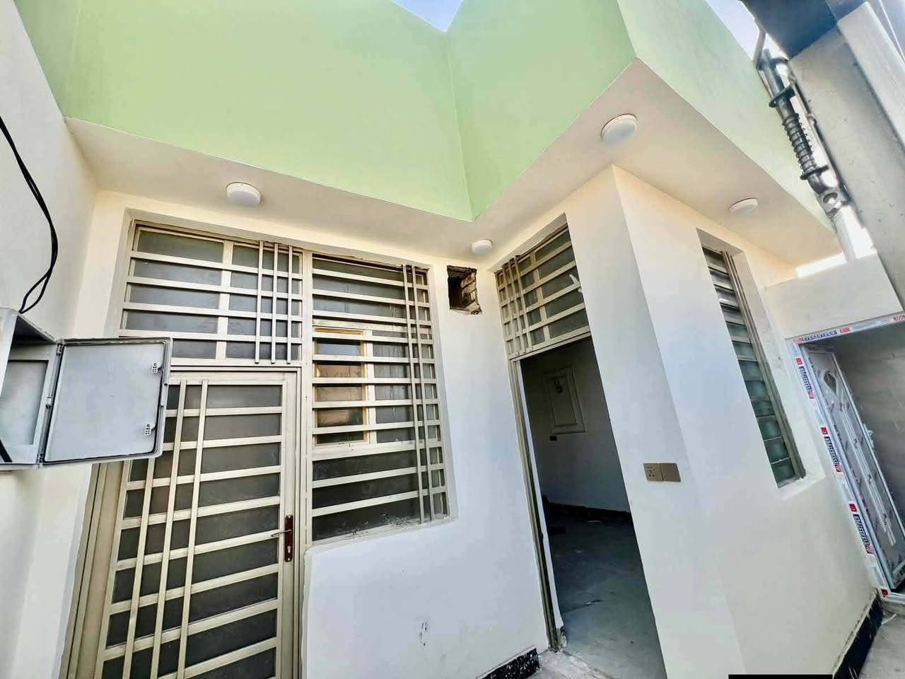 بيت،، اقصاد اقصاد 🏠المساحة 100مربعه 🤑
***********

 #طابو_زراعي سند 25

#قريب_شارع_لحولي 

(عنوان البيت ) بيت بل نجف 
(  عمود 317 شارع الصب مقابل ملحق قريه الغدير                                

بيت جاهز مفتاح 🔑 
أساس وسقف صب مركزي 

منطقه كامله السكن #شوارع_تبليط 

غرفتين نوم وصاله ومطبخ واستقبال حمامات داخليه وخارجيه وكراج 

#مدارس // ماء//. كهرباء//. تبليط  /. خط مولد ذهبي 

وتساب
***********

ملاحظه// توجد لدينا كل المساحات من دور او قطع
