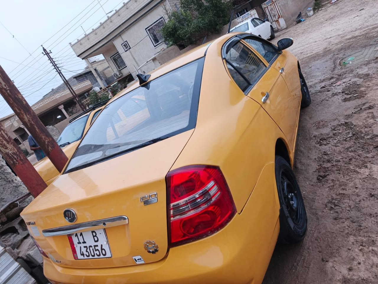 ليفان 2011 السياره جاهزه ماكينه  كير كورولا 1800 صدر جديد ما صار له اسبوع تخم تاير جديد محرك جديد داخل دوشمه كله جديد ارضيه كله جديد السياره جاهزه ما بيها شيء ما يشتغل مصبوغه عبايه كلها جاهزه وما بها كل نقص السعر 45 غير متواجد على الفيس اتصل الواتساب (0781 658 0791)
