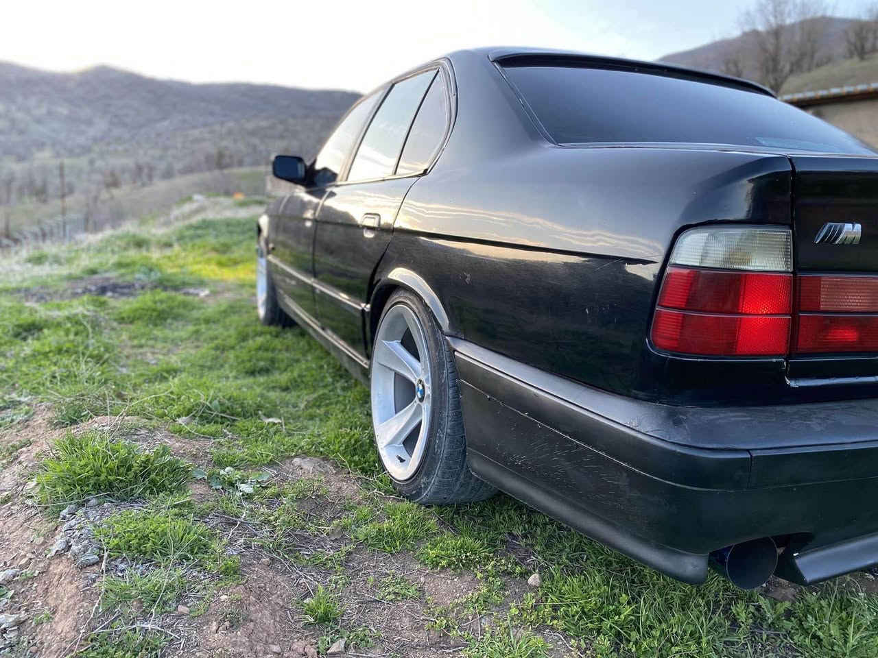 ‏bmw E34 /520
مودیل91 /ارم دەهوک بەشەرتی اولیات  بو زانیاری زیاتر ژ ***********لە هەولیرم أربيل, العراق

