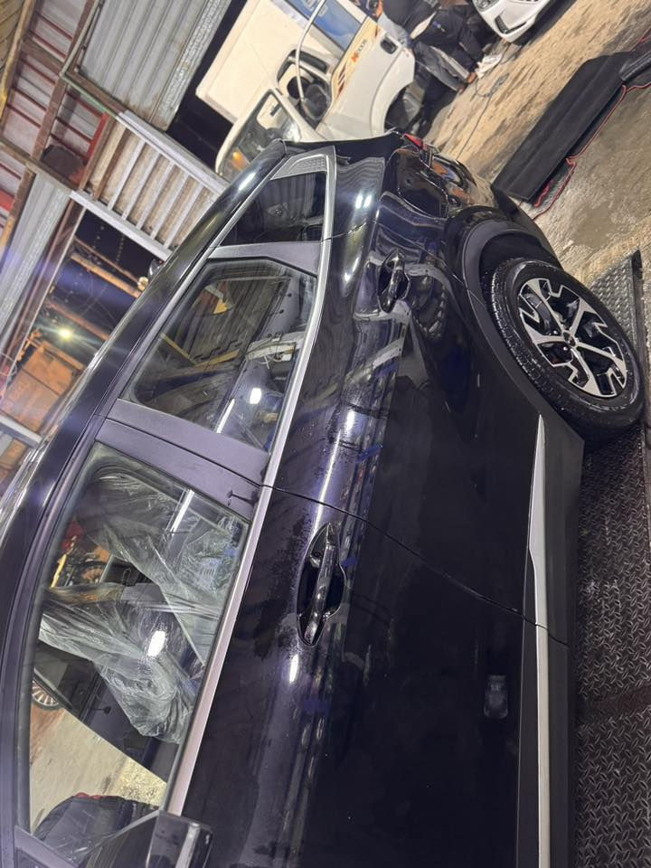 السلام عليكم

سبورتج امريكي موديل2023 ماشيه 72 الف

مواصفات عاديه بصمة  محرك ٢٥٠٠  مكفول بلادي وگير ٨ نمر مكفول وتبريد مكفول ثلج  كامره  دواره شاشه كبيره عدادات ديجيتال هندبريك دگمه مانع انزلاق ونزول منحدرات وبقية المواصفات

بيها بنيد صبغ وجاملغ فقط

السعر 195 بيها مجال للتفاوض 

مكان السياره بغداد 

رقم بغداد الجديد وهزه بعدها مامنتهيه 

للاتصال ‭0773 252 9055‬ ‭‬
