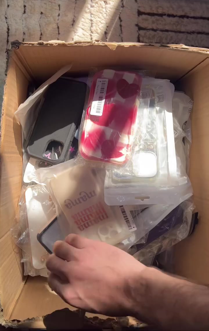 السلام عليكم
موجوده كفرات مثل ماموضح بالفديو كل أنواع الاجهزه اليريد ياخذها شلعه كامله فوك ال٤٠كفر بالسعر اليعجبه


**إذا كنت صاحب هذا الإعلان وتريد حذفه لأي سبب، رجاءا أرسل رسالة إلى الدعم الفني**