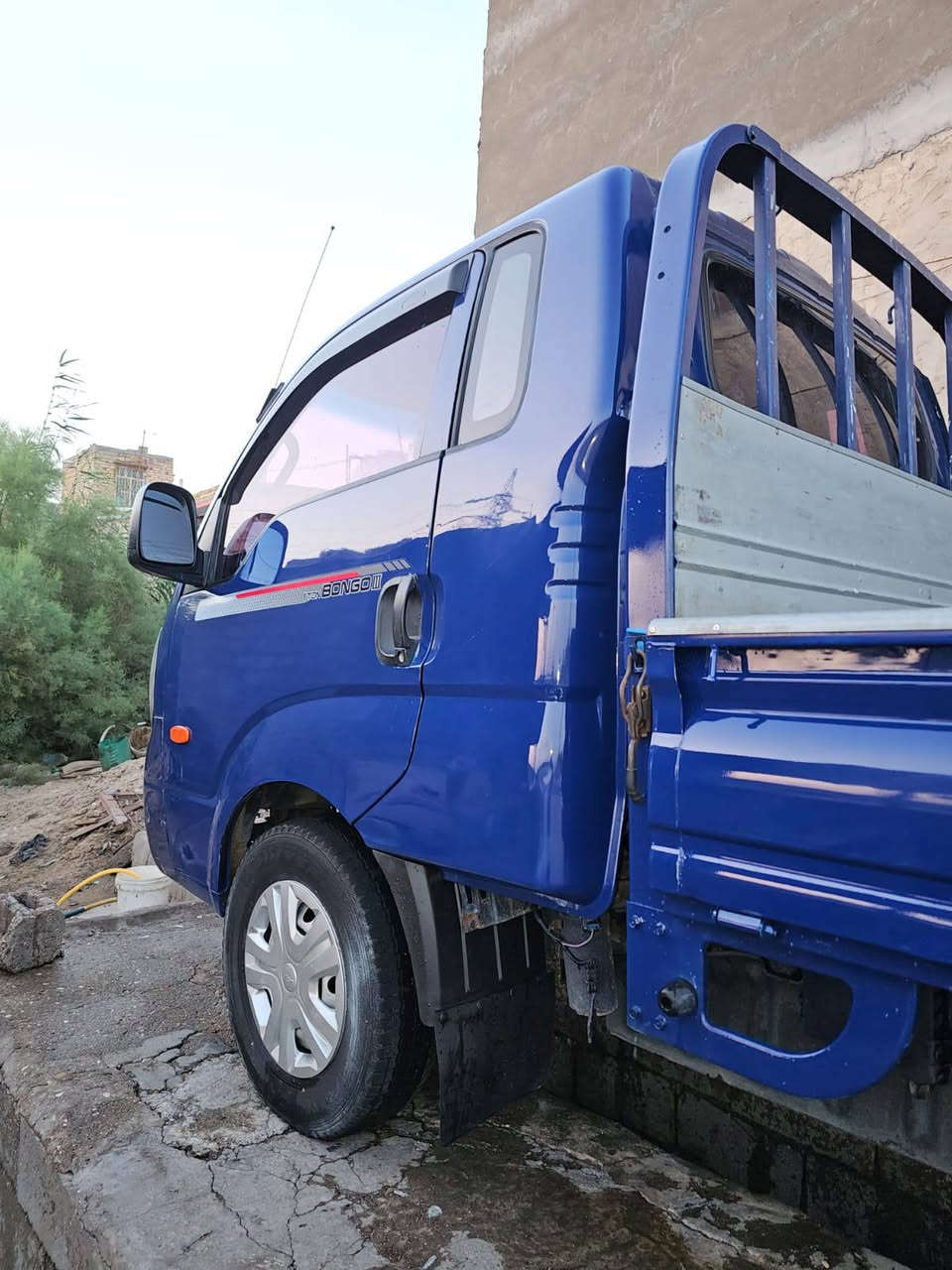 سيارة كيه حمل دخول جديد أدوات اوتوماتيك محرك مجول كصه شاصي باجات فول حداد تخم تاير تبريد تدفئه شغال مكينه كير كفاله السعر 58 المكان البصرة ***********
