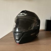 للبيع خوذة HJC أصلية موديل i90 فتحه من الامام  (Flip-Up) مقاس M نظيفة ...