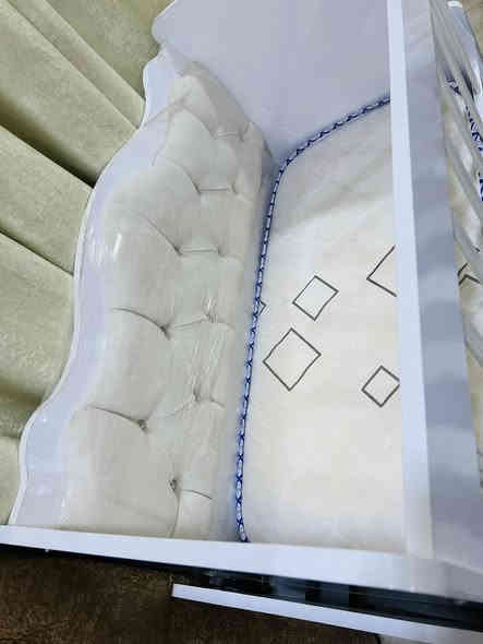 كاروك جديد  ويه دوشك مامستعمل للبيع بسعر 125بغداد الشعب***********
