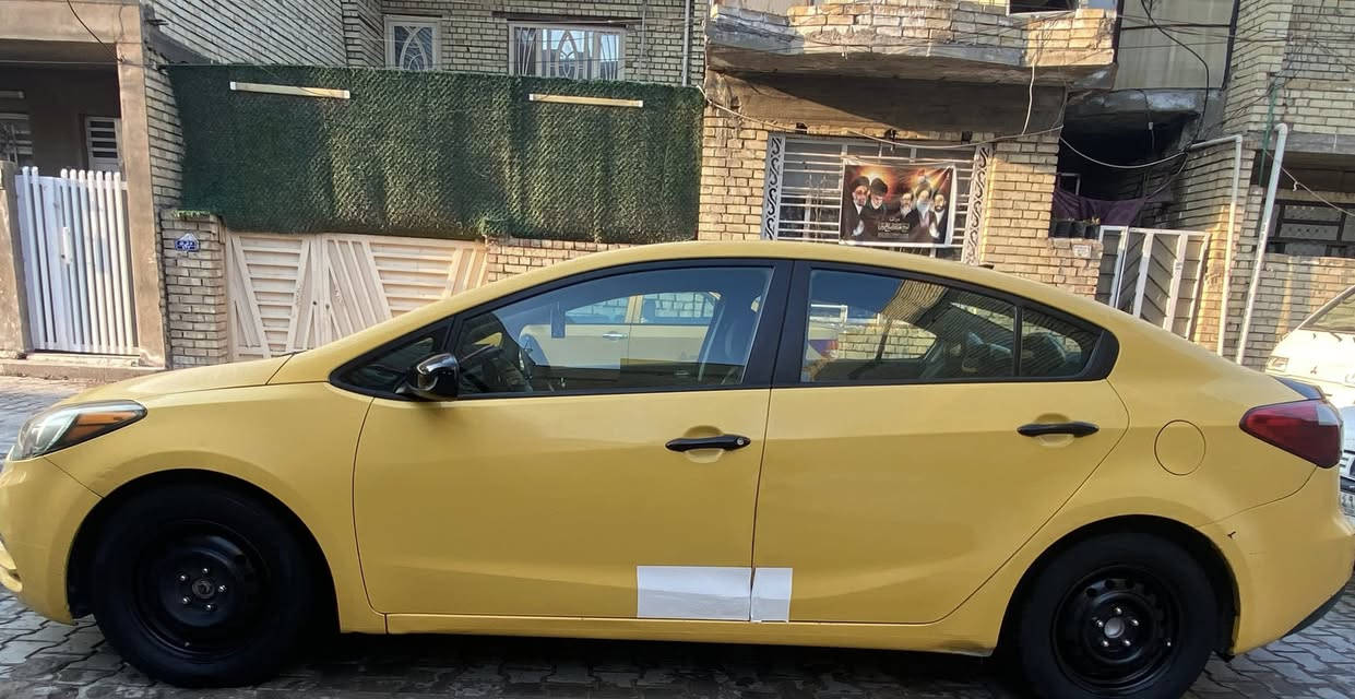 السلام عليكم
كيا فورتي البيع موديل 2016

حادثه جاملغ بنيد راجع نفسه

صور الحادث ماعندي بيه طخه باب 

سعر 107 بيه مجال بسيط مكان سيارة 

بغداد ***********
