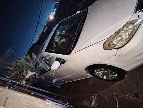 سلام عليكم بي أيدي20013 مكينه كير. مكفول مصبوغه  بيها ضربه من كدام ماليحه العود  رقم بغداد صدر امامي خلفي جيد  رقم *********** سعر ٤٠ بيها مجال
