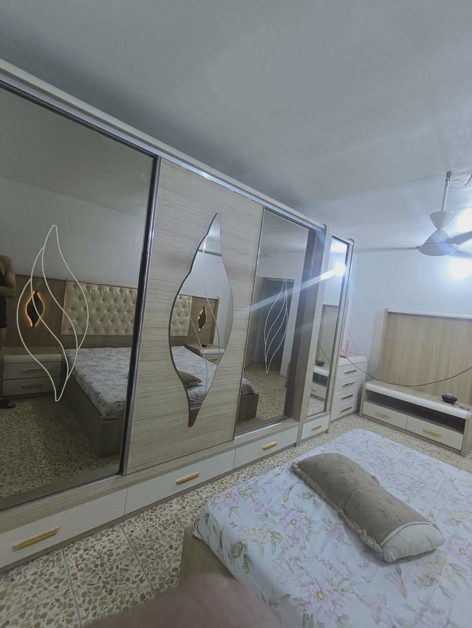 السلام عليكم غرفه أخت الجديده للبيع بمليون و400وبيها مجال المكان بغداد الحريه


**إذا كنت صاحب هذا الإعلان وتريد حذفه لأي سبب، رجاءا أرسل رسالة إلى الدعم الفني**