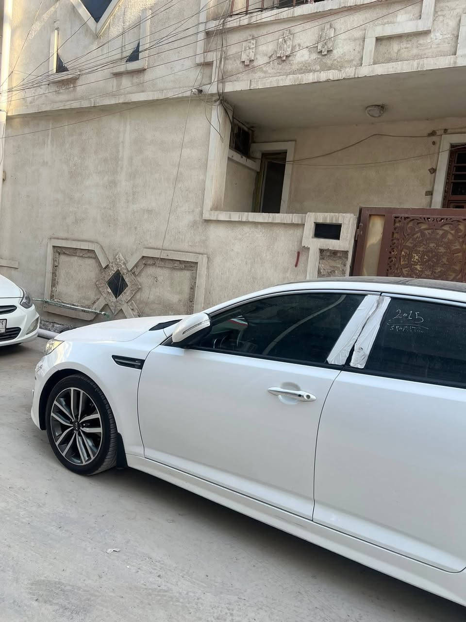 السلام عليكم
اوبتما خليجي موديل  2015 
كفاله عامه صبغ بارد فتح 
فول مواصفات 
محرك  2400
بصمة تشتغل وابواب وجنطه
بانوراما  طكتين
تبريد مناخين قطعتين
يدات داخل وخارج نيكل 
شفتات استيرن
نظامين قياده
كامره 
ايباد انترنيت
فول تحكمات
حساس امامي خلفي 
لد امامي خلفي 
رقم بغداد الانگليزي باسمي شخصيآ 
وباقي المواصفات المعروفه 
ماشيه  191 الف استخدام شخصي 
السعر  /  160 مجالها بسيط 
العنوان 
واسط النعمانيه 
للاستفسار 
***********
***********
