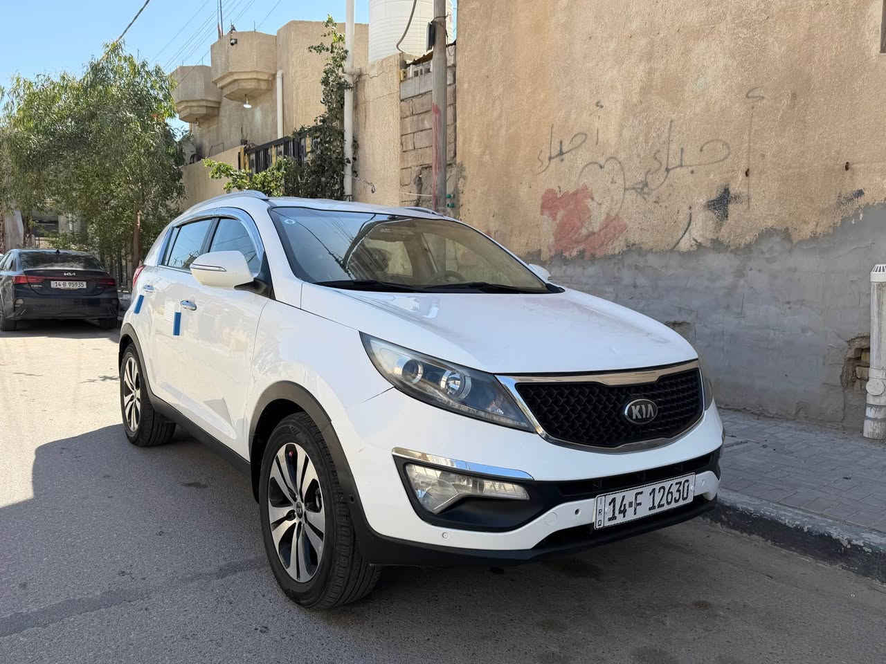 السلام عليكم كيه سبورتج موديل2013سياره بيه بس مدكر الكدام مصبوغ وبيه بارد سياره جاهزه من كلشي رقم الجديد تحويل ثاني يوم 📞*********** البصرة, العراق
