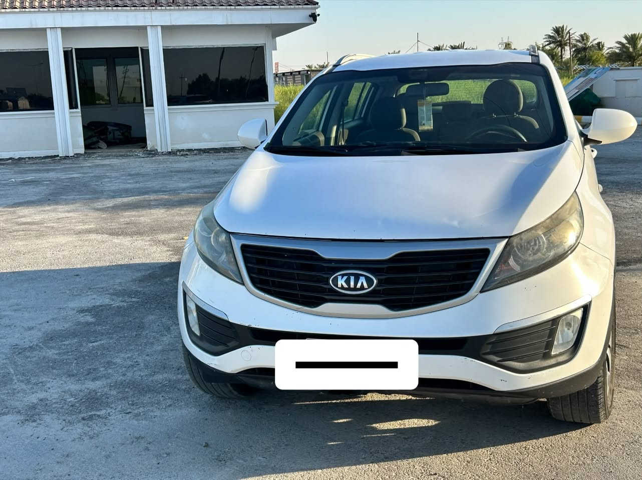 السلام عليكم ..
كيا سبورتج   2012 kia Sportage 
 رقم انبار الماني  
خليجي مكفولة كفالة عامة من الضربة و التبديل و الصبغ عدا الشخوط و الرصعة الموضحة بالصور .. 
ماشية 224 الف قابلة للزيادة .. 
مكانها بغداد  - الغزالية 
التواصل فقط على الرقم .. 
سعرها 139$ قابلة للتفاوض.. 
 ابو محمد - ***********
