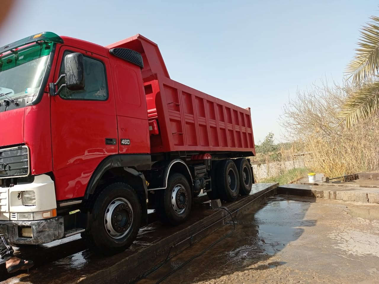 سياره للبيع موديل ٩٤
خير من الله السعر٣شدات وبيها مجال مكلف بل نشر اتصل ***********
