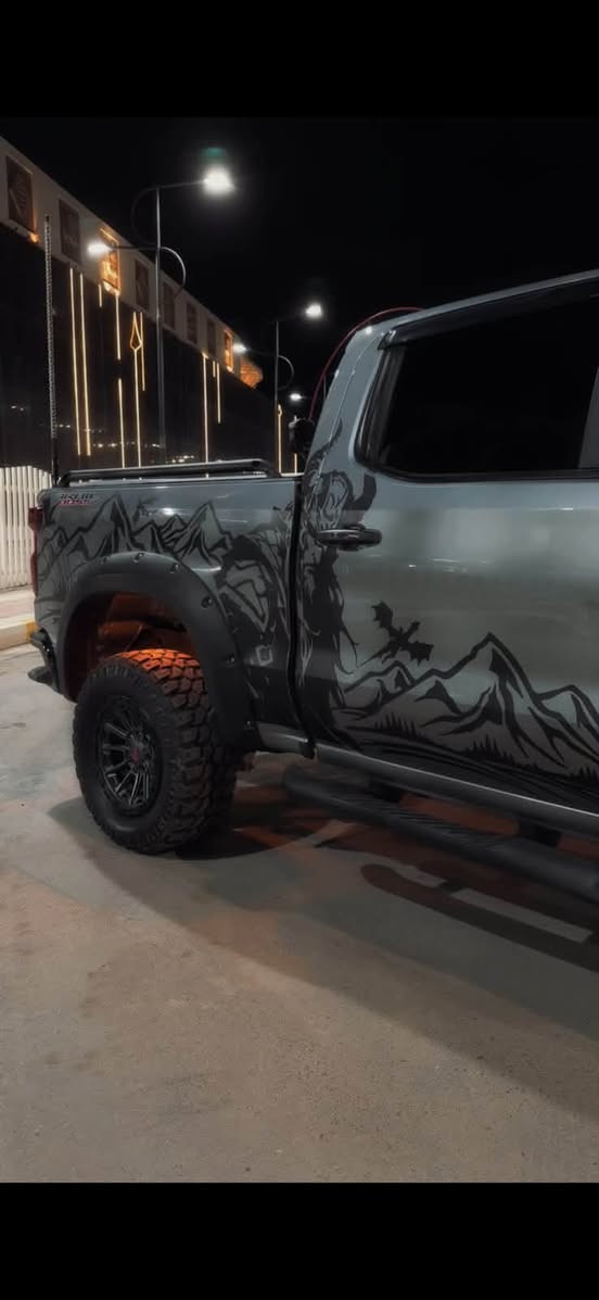 🚨 للبيع | شفروليه سيلفرادو Z71 Custom موديل 2024 (V8) 🚨
لأصحاب الفخامة والقوة الأمريكية، فرصة مميزة لاقتناء شفروليه سيلفرادو Z71 Custom موديل 2024 بمحرك V8، مجهزة بإضافات احترافية وجاهزة للاستخدام.

🔹 المواصفات الأساسية:

* موديل: 2024
* الفئة: Z71 Custom
* المحرك: V8 قوي بعزم وأداء مميز
* نظام الدفع: رباعي (4WD)
* تعليق Z71 المخصص للطرق الوعرة
* شاشة لمس تدعم Apple CarPlay وAndroid Auto
* تحكم كامل من المقود (ستيرن)
* مثبت سرعة
* تشغيل عن بُعد
* كاميرا خلفية عالية الدقة
* حساسات ورادار خلفي

🔥 الإضافات والتعديلات:

* سيستم كزوز رياضي
* تحديث الواجهة (البمبر) إلى الشكل الأحدث
* ترفيعة احترافية 3 إنج
* ويلات مع سبسرات لتعريض الوقفة
* تايرات جبلية خشنة جاهزة للطرق الوعرة
* بروجكترات LED عالية الأداء
* نفخات جانبية بلون الهيكل

📋 حالة السيارة:

* الضرر: قطعتان وربع فقط
* بدون ضرب شاصي
* رقم شهداء بأسمي

📍 الموقع: ذي قار

📞 للاستفسار: ***********
