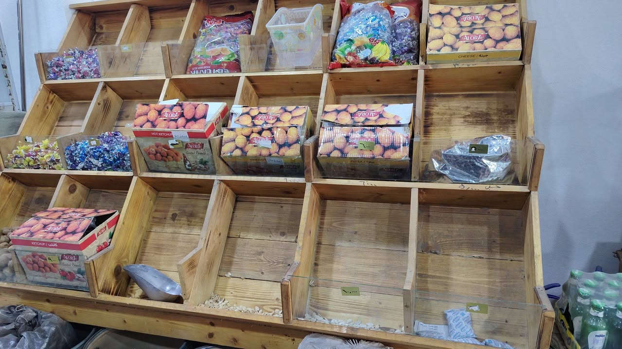 يوجد عارضه مال كرزات للبيع 18 خانه خشبيه درجه اولى مناسبه للبقاله  او سوبر ماركت اي استفسار اكثر اتصل على هذا الرقم ***********
عنوان خانقين بختياري
